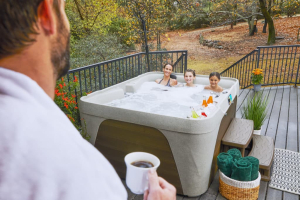 Jacuzzi Exterior Fantasy Spas Enamor Premier Arctic White Brown