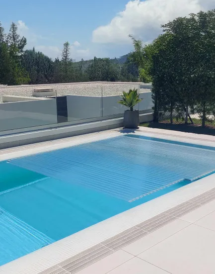 Cubierta automática de lamas IASO Breeze · IASO