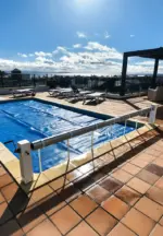 Enrollador móvil Smart IASO para cobertores de piscina · IASO