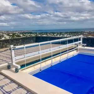 Enrollador móvil Smart IASO para cobertores de piscina · IASO